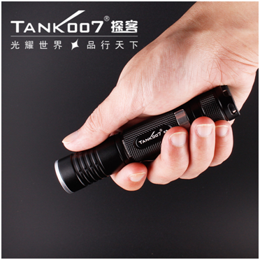 探客手電筒 探客手電筒