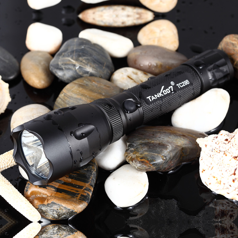 強(qiáng)光手電筒什么牌子好？哪里的強(qiáng)光手電筒生產(chǎn)廠家好