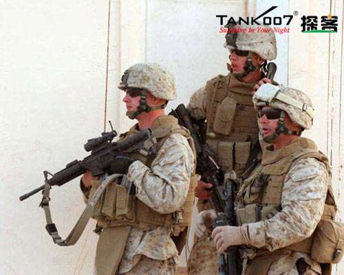 無處不在的中國制造——別懷疑，美軍戰(zhàn)術(shù)手電也是中國制造的！！