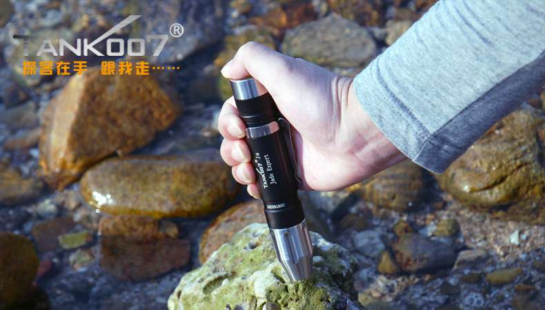 新手收藏家必用珠寶玉石鑒定工具——TANK007照玉手電筒！