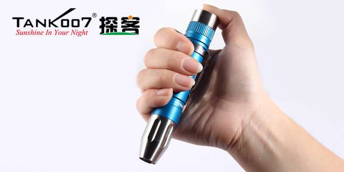 新手收藏家必用珠寶玉石鑒定工具——TANK007照玉手電筒！